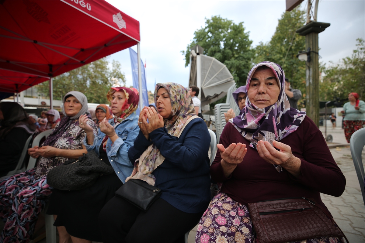 Merhum Başbakan Adnan Menderes memleketi Aydın'da anıldı