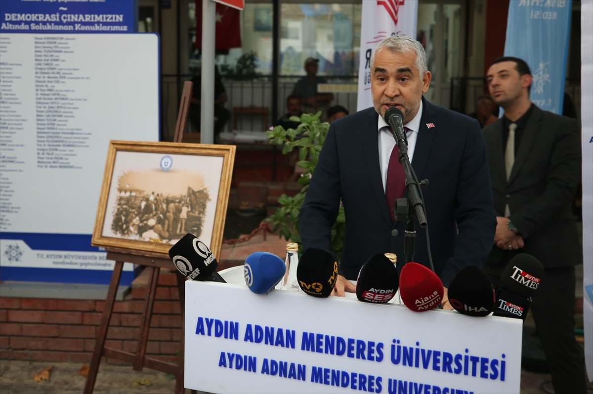 Merhum Başbakan Adnan Menderes memleketi Aydın'da anıldı