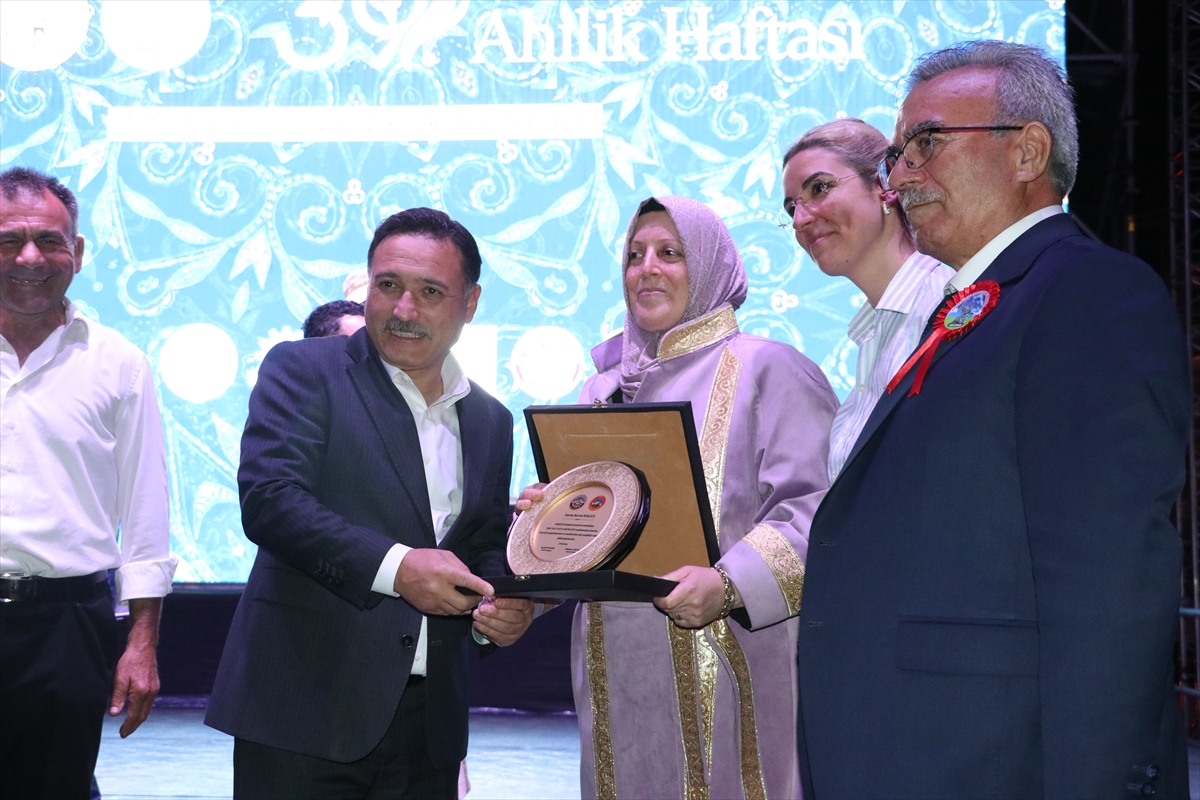 Kayseri'de Ahilik Haftası kutlandı: Şed kuşanma canlandırıldı