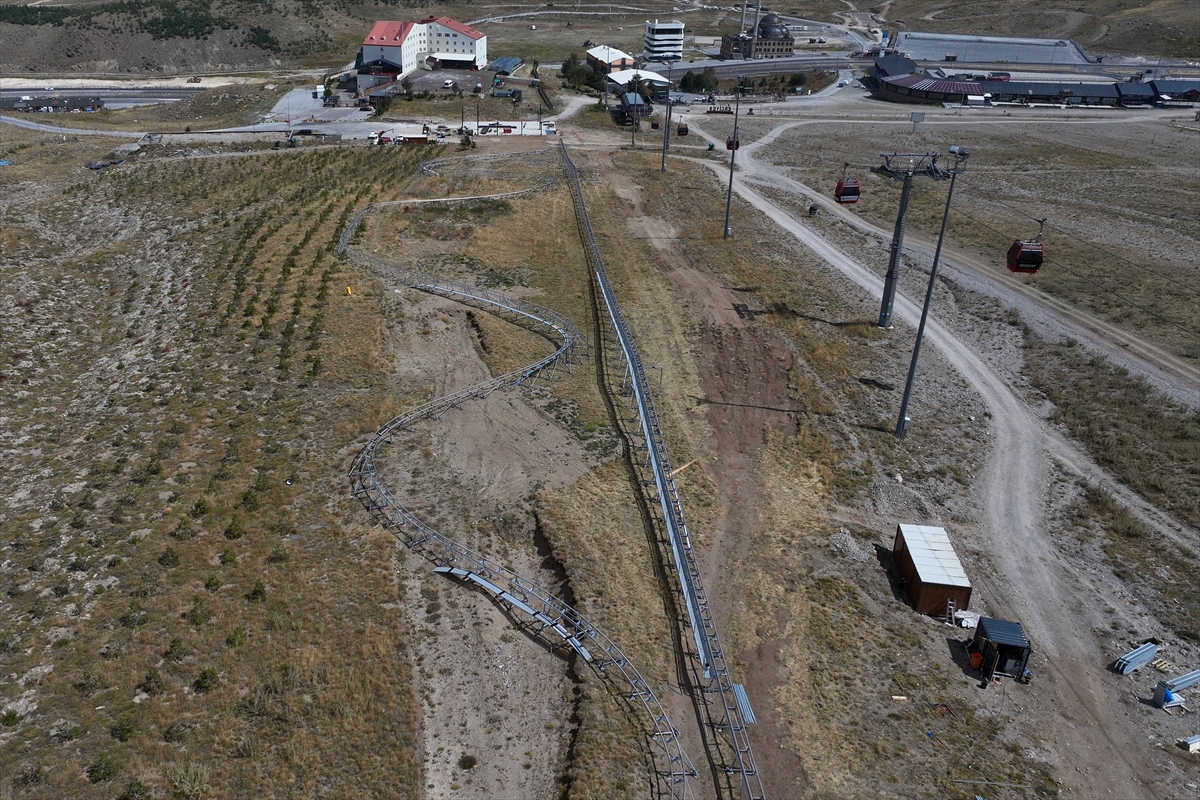 Erciyes'e 1100 metrelik dağ kızağı parkuru yapılıyor