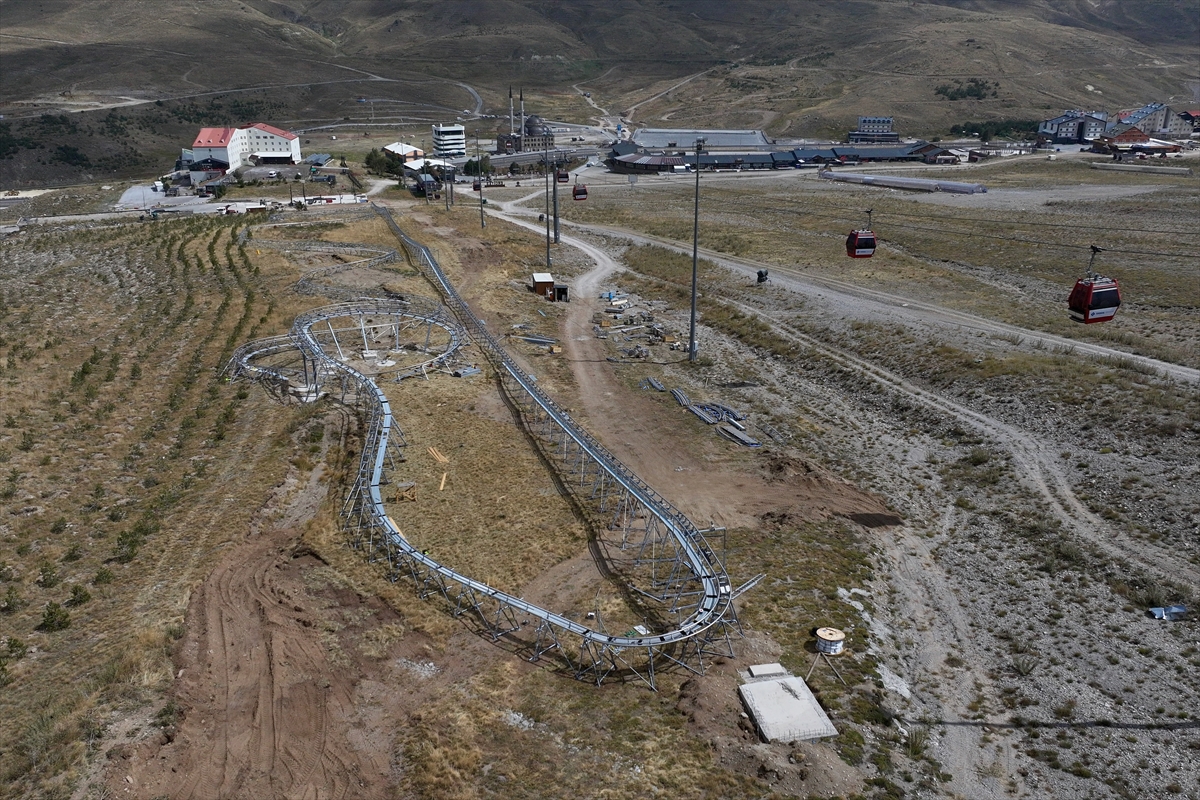 Erciyes'e 1100 metrelik dağ kızağı parkuru yapılıyor