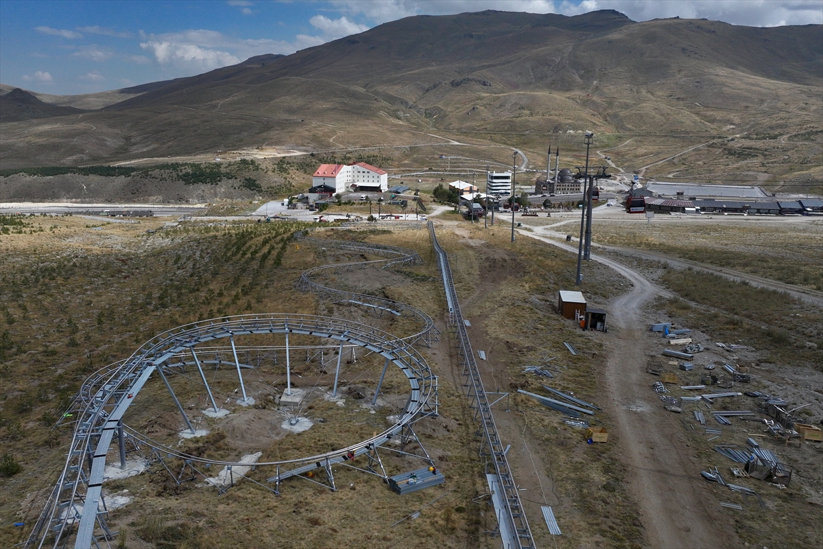 Erciyes'e 1100 metrelik dağ kızağı parkuru yapılıyor