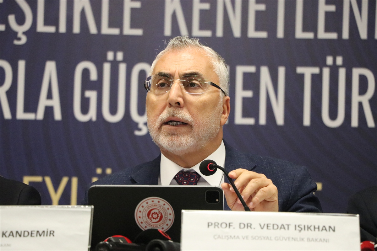 Çalışma ve Sosyal Güvenlik Bakanı Vedat Işıkhan, Yozgat'ta konuştu: