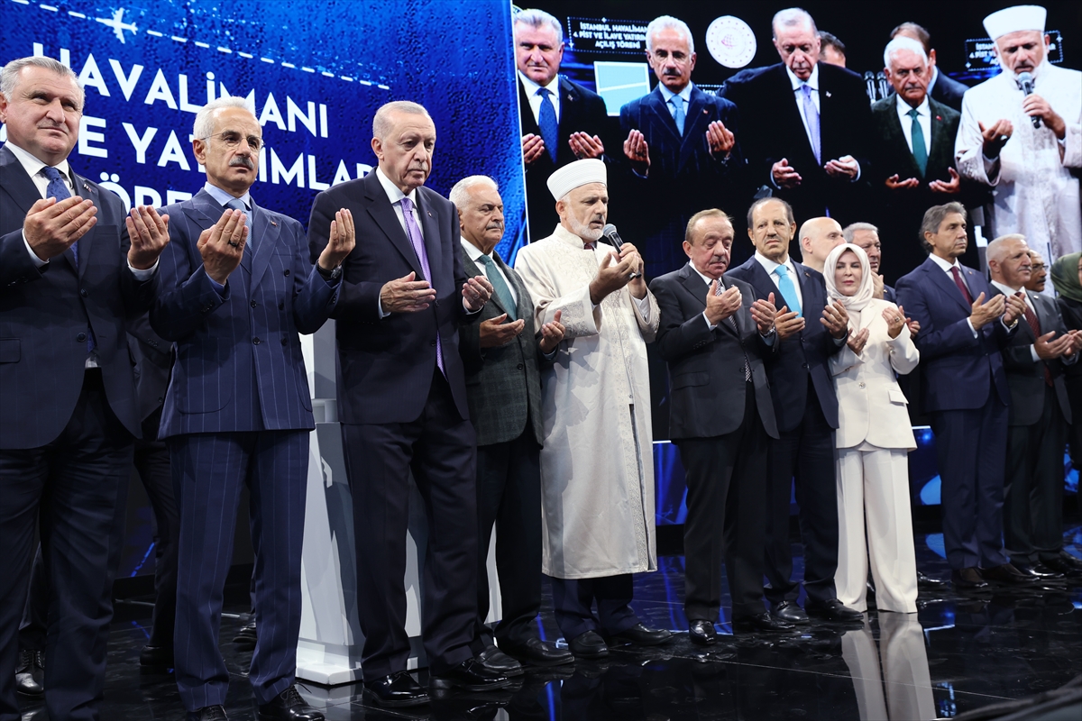 Cumhurbaşkanı Erdoğan, İstanbul Havalimanı 4. Pist ve İlave Yatırımların Açılış Töreni'nde konuştu: (2)