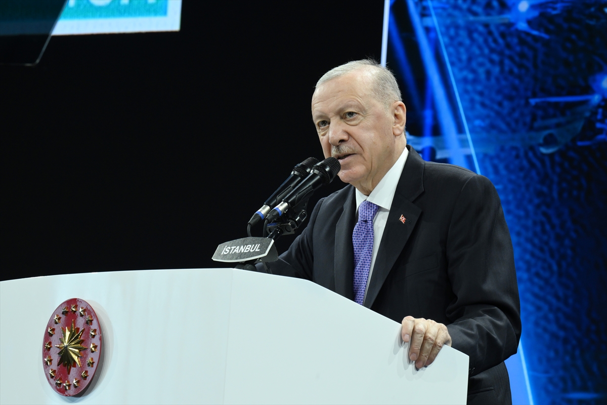 Cumhurbaşkanı Erdoğan, İstanbul Havalimanı 4. Pist ve İlave Yatırımların Açılış Töreni'nde konuştu: (2)