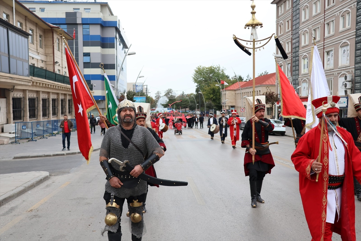 Erzurum ve Ardahan'da Gaziler Günü: Kortej yürüyüşleri düzenlendi