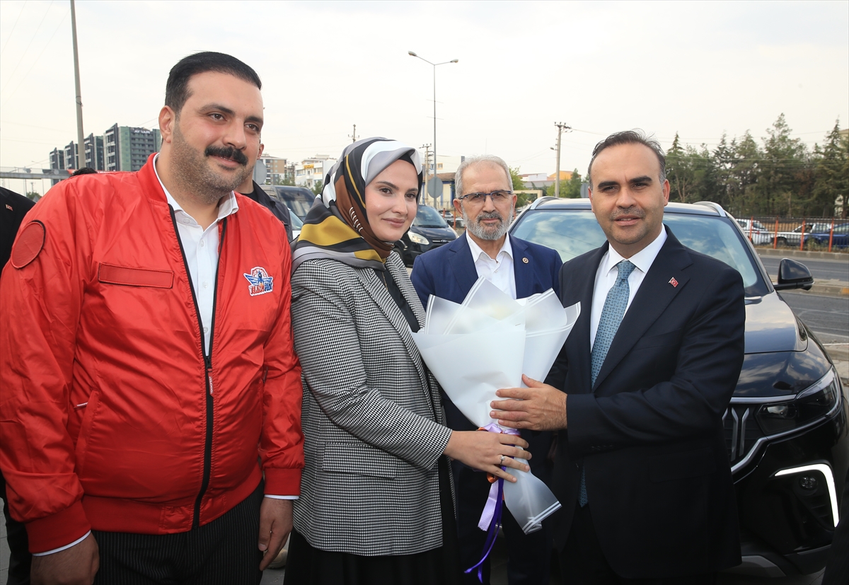 Bakan Kacır: Bu coğrafyanın ev sahibi biziz, Türkiye kendi kendine yeter