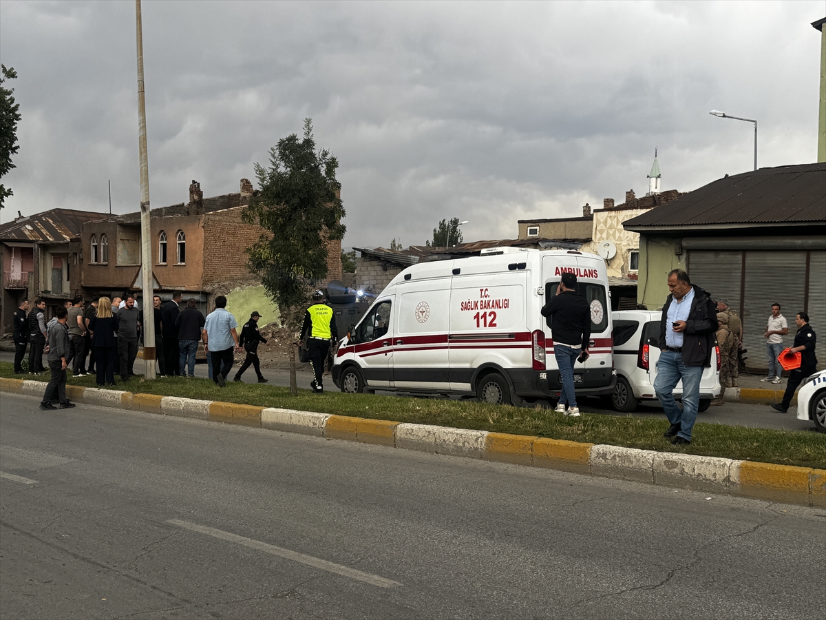 GÜNCELLEME - Erzurum'da iki grup arasında çıkan silahlı kavgada 12 kişi yaralandı
