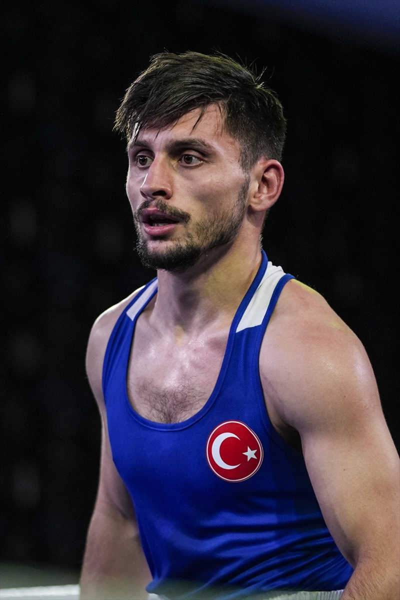 Gizem Özer ve Mehmethan Çınar Avrupa Boks Şampiyonası'nda son 16'da