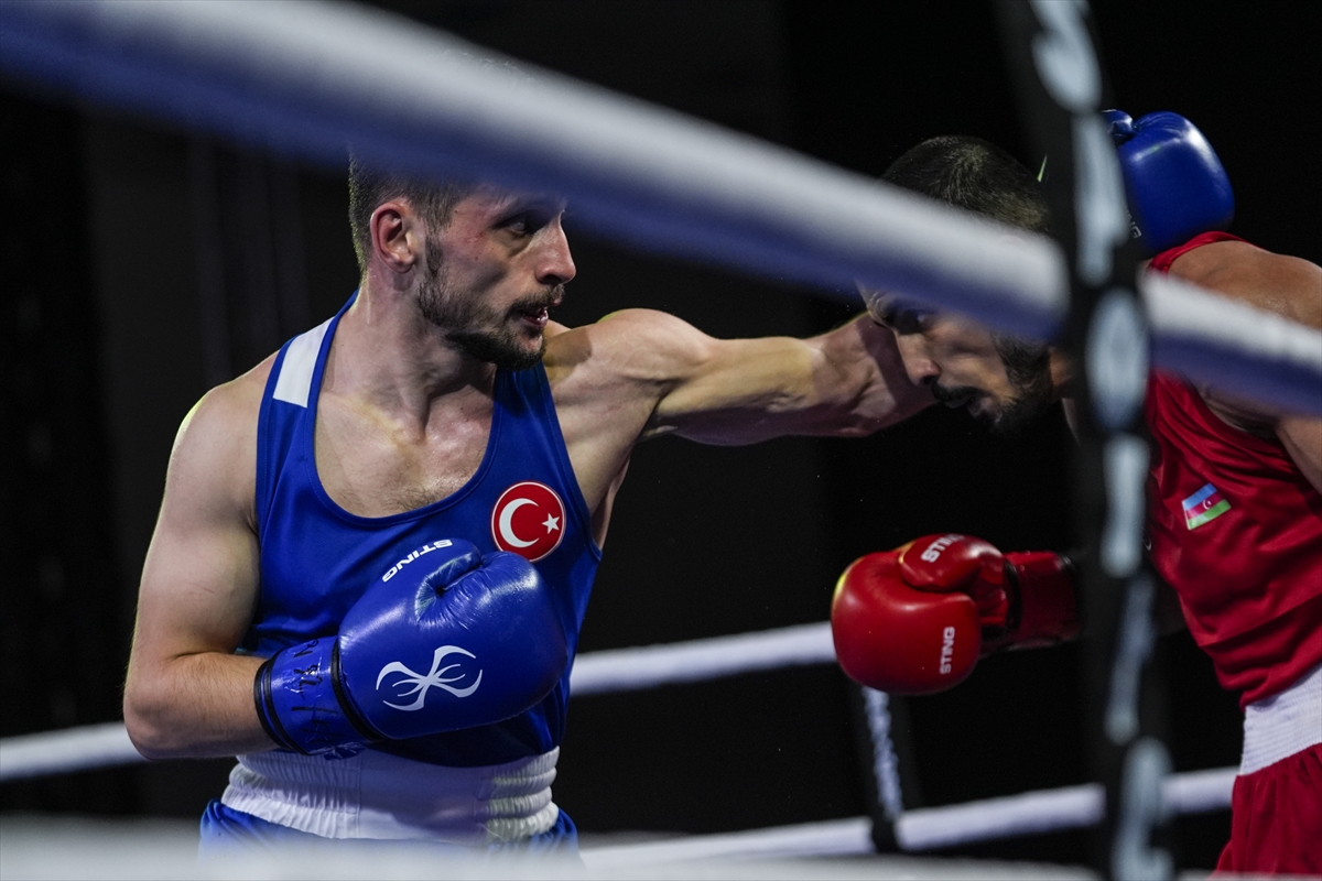 Gizem Özer ve Mehmethan Çınar Avrupa Boks Şampiyonası'nda son 16'da