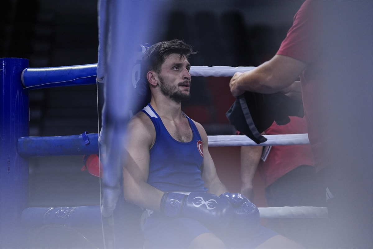 Gizem Özer ve Mehmethan Çınar Avrupa Boks Şampiyonası'nda son 16'da