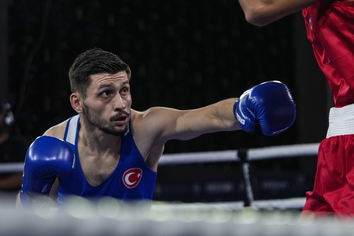 Gizem Özer ve Mehmethan Çınar Avrupa Boks Şampiyonası'nda son 16'da