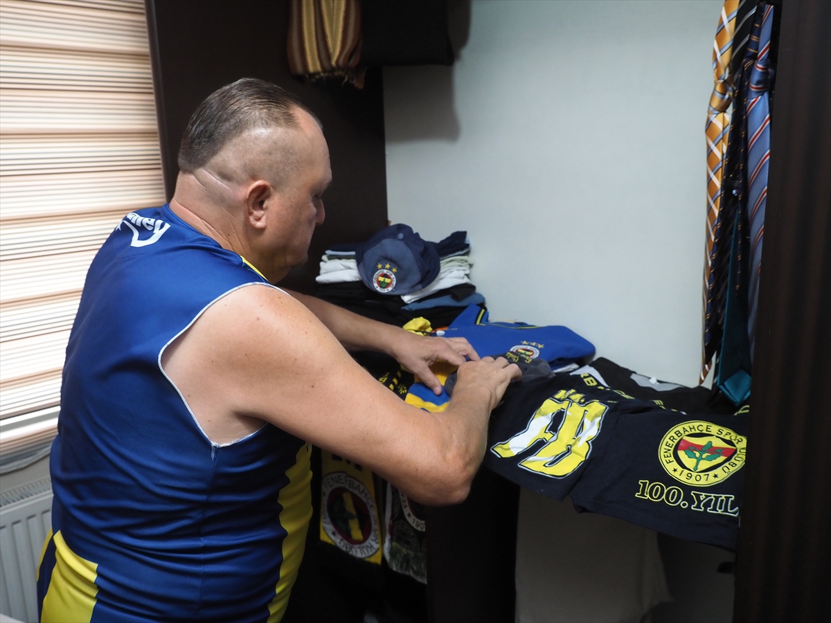 Selahattin Akçin: 55 yıldır Fenerbahçe tutkusunu giyiyor