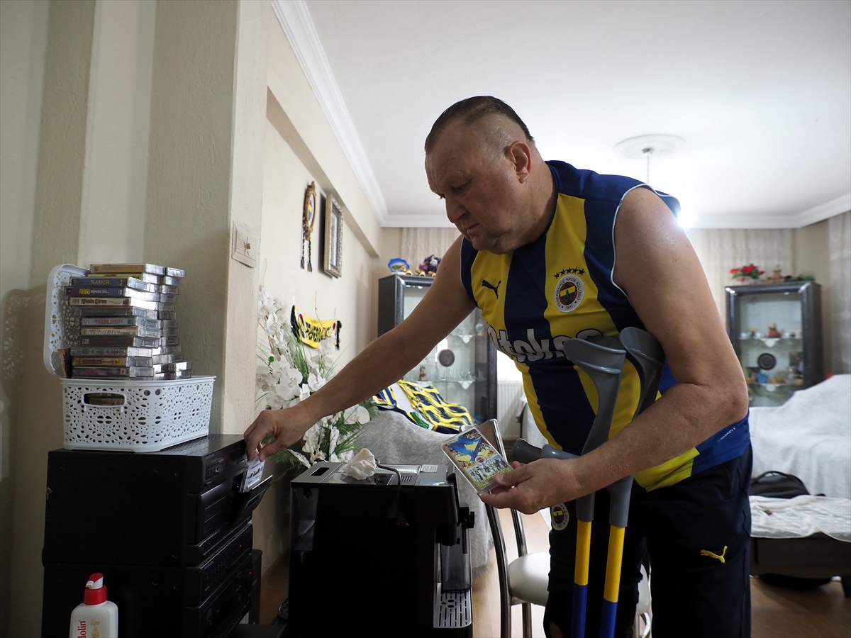 Selahattin Akçin: 55 yıldır Fenerbahçe tutkusunu giyiyor