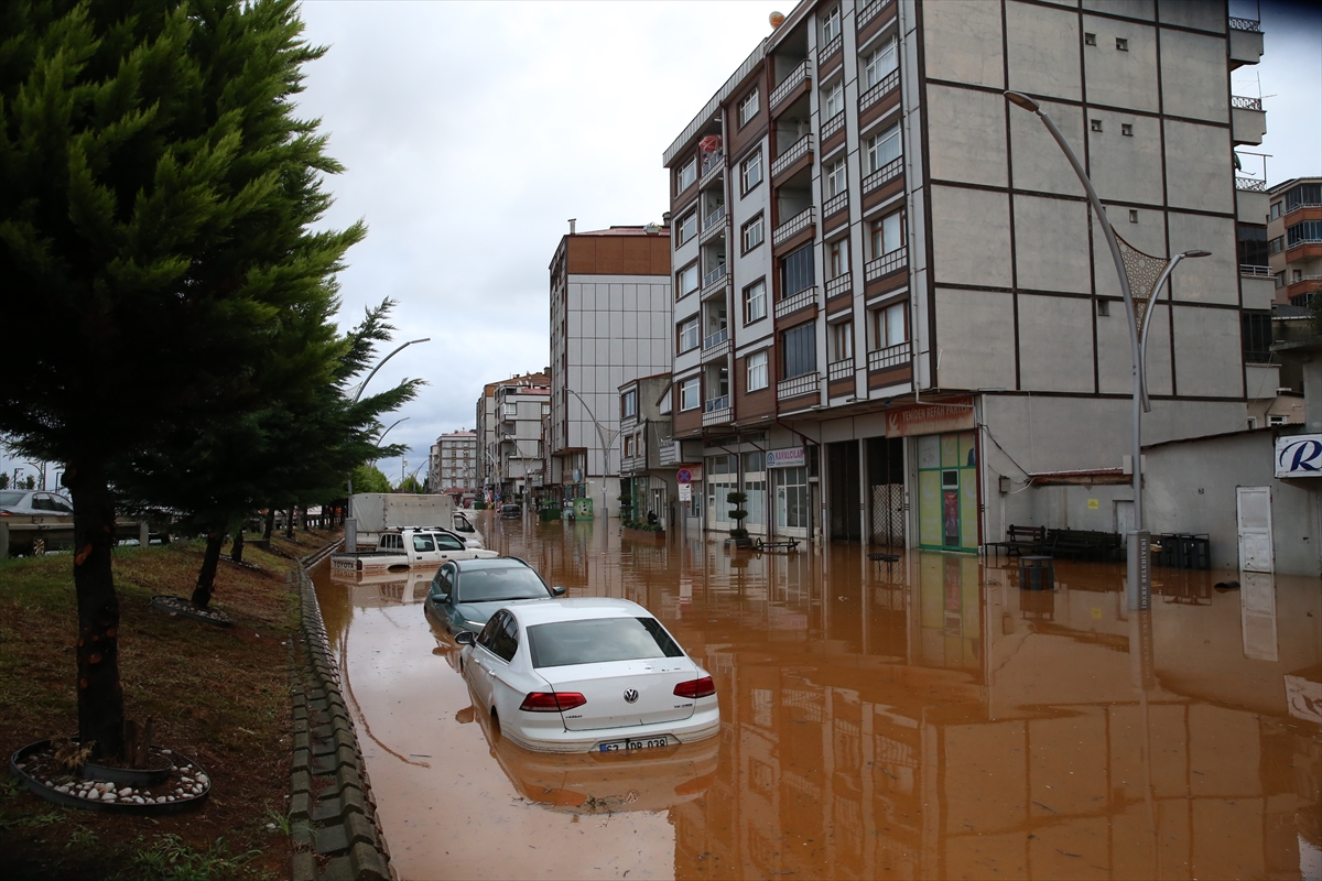 İyidere Belediye Başkanı Mete: 9 mahallede büyük hasar var