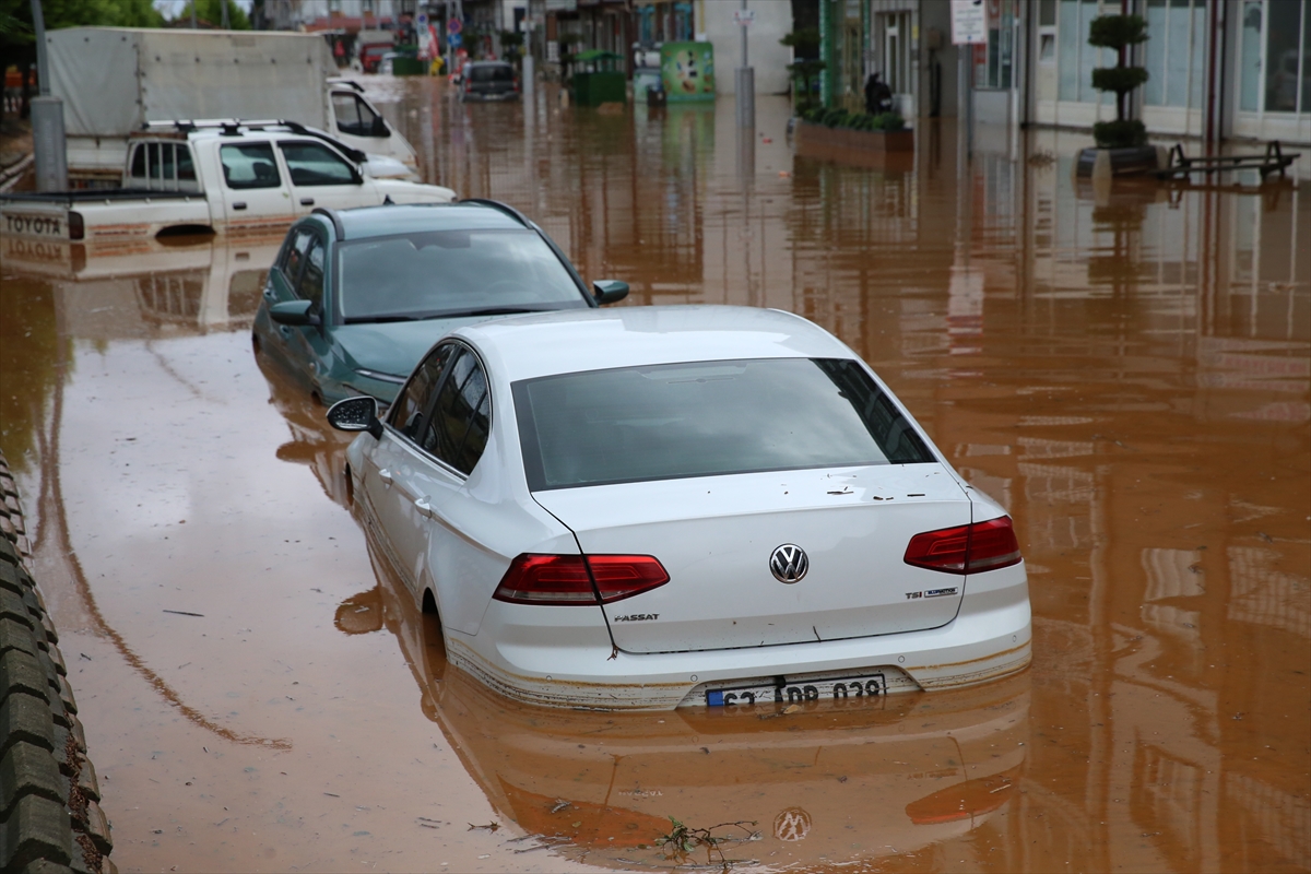 İyidere Belediye Başkanı Mete: 9 mahallede büyük hasar var