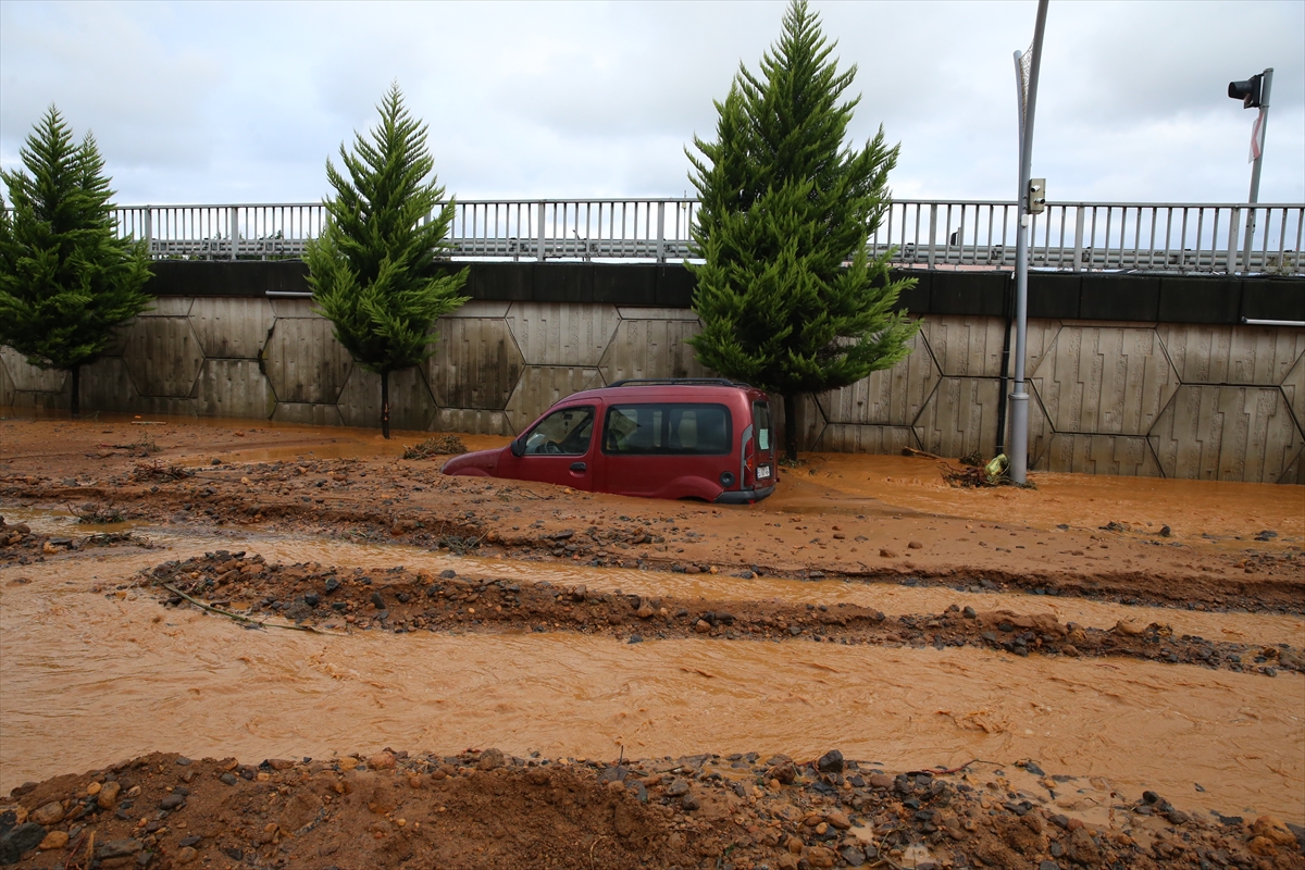 İyidere Belediye Başkanı Mete: 9 mahallede büyük hasar var