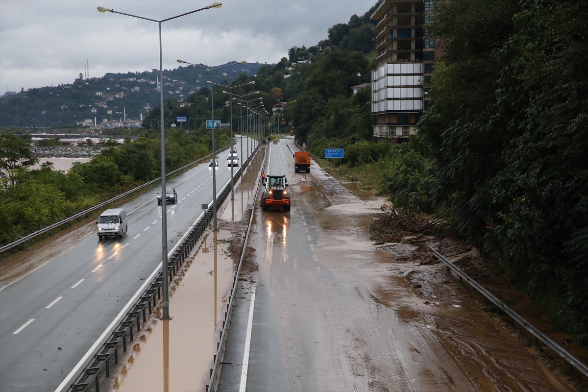 İyidere Belediye Başkanı Mete: 9 mahallede büyük hasar var