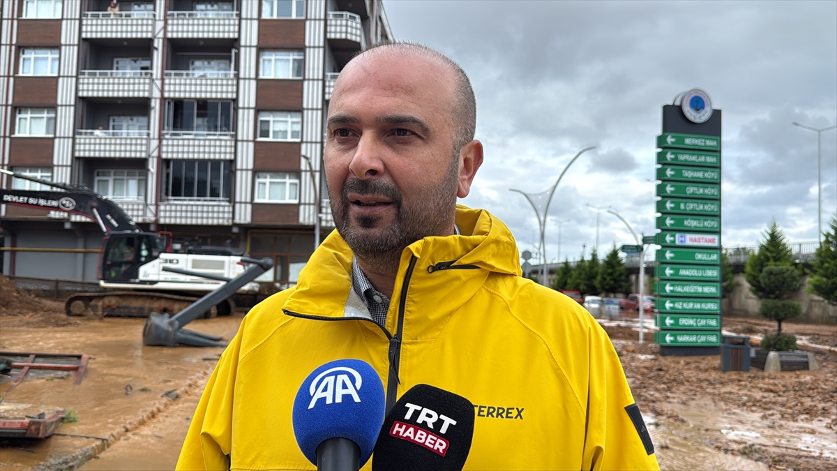 İyidere Belediye Başkanı Mete: 9 mahallede büyük hasar var