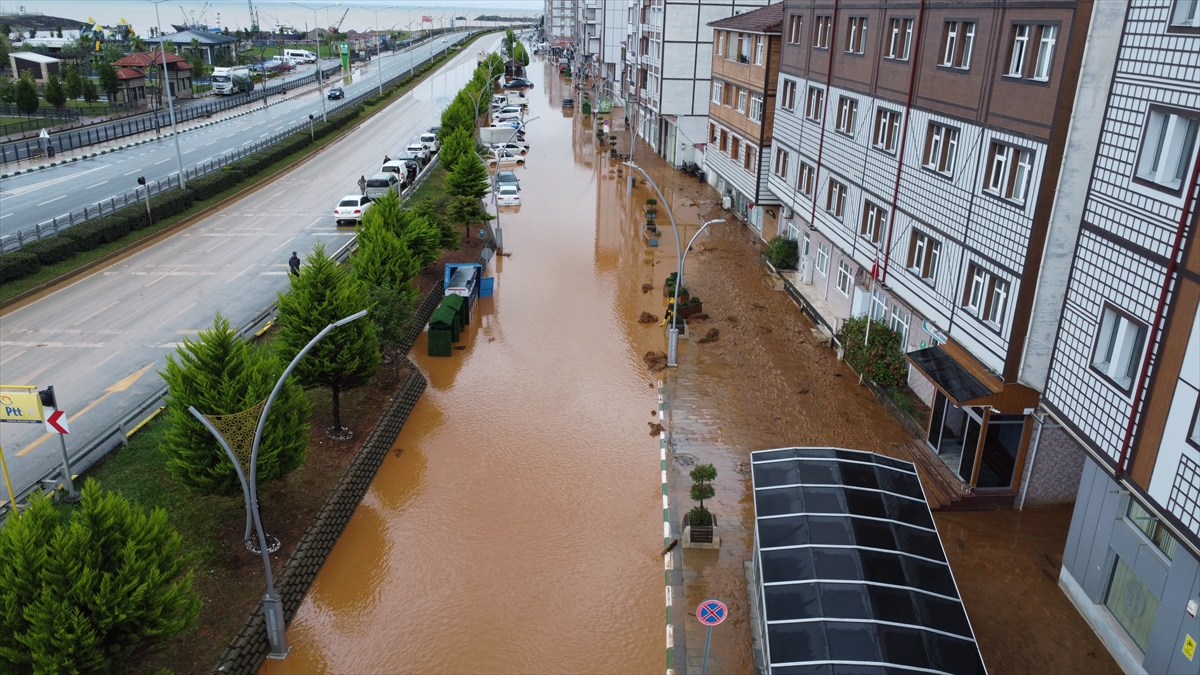 GÜNCELLEME - Rize'de sağanak etkili oldu