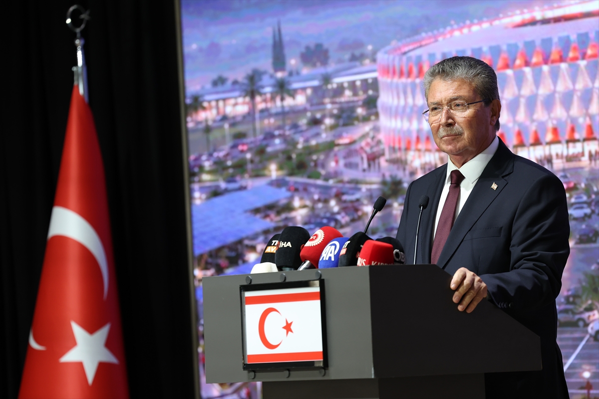 KKTC Başbakanı Ünal Üstel: Gençler engellere rağmen spordan kopmadı