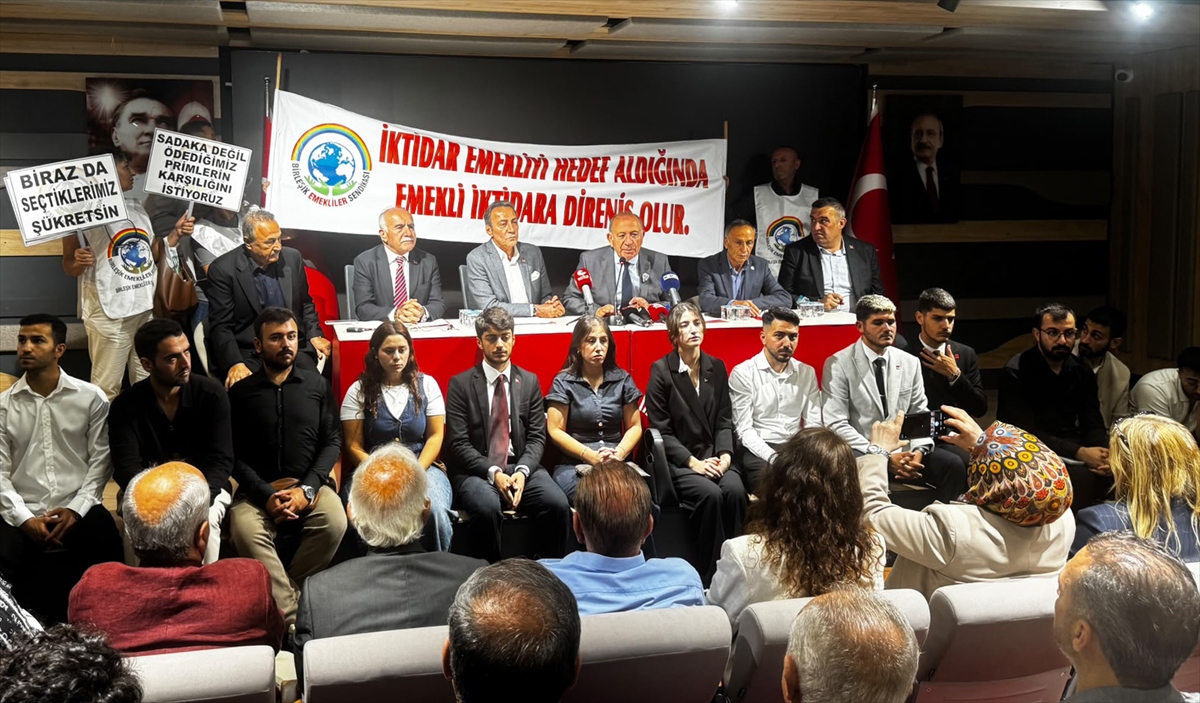 Gürsel Tekin: Tedbir kararı kaldırıldı, yeniden yapılanma olacak