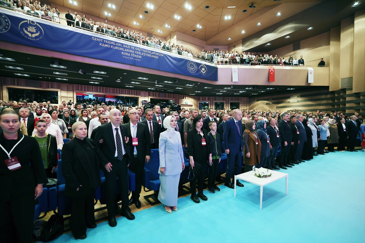 Cumhurbaşkanı Erdoğan, "Şehit Yakınları, Gazi ve Gazi Yakınlarımızın Kamu Kurumlarına Yerleştirilmesi Kura Töreni"nde konuştu: (1)