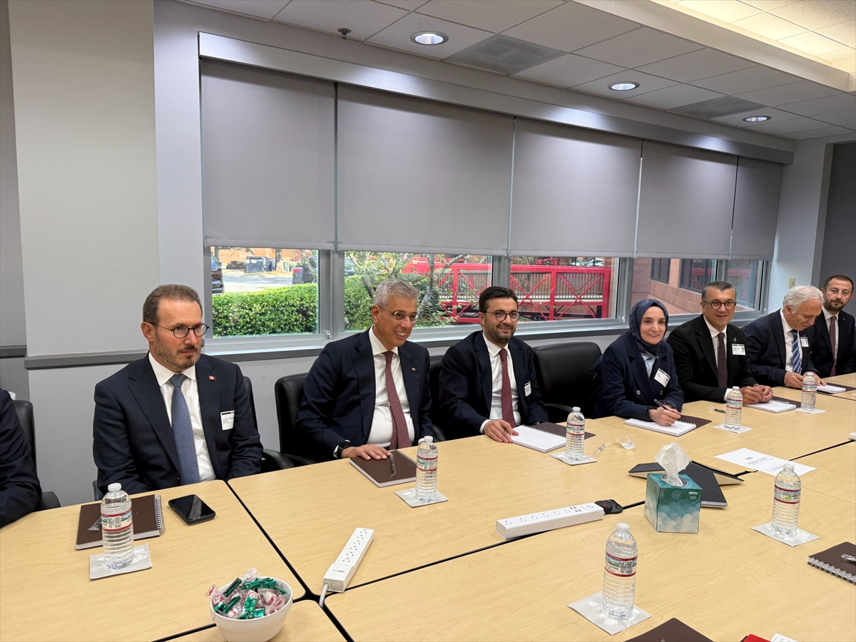 Sağlık Bakanı Memişoğlu: ABD'de ilaç merkezlerini gezdi