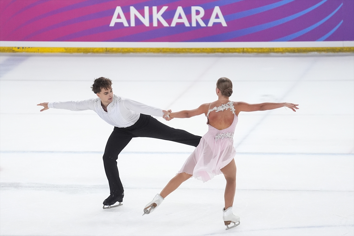 Ankara'da Artistik Buz Pateni Gençler Grand Prix'si Sona Erdi