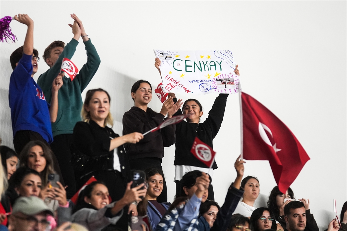 Ankara'da Artistik Buz Pateni Gençler Grand Prix'si Sona Erdi