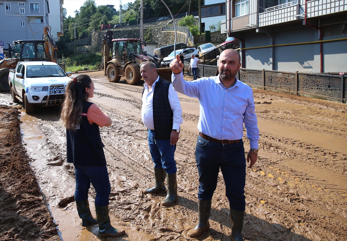 İyidere Belediye Başkanı Saffet Mete: Selde 12 araç, 21 iş yeri zarar gördü