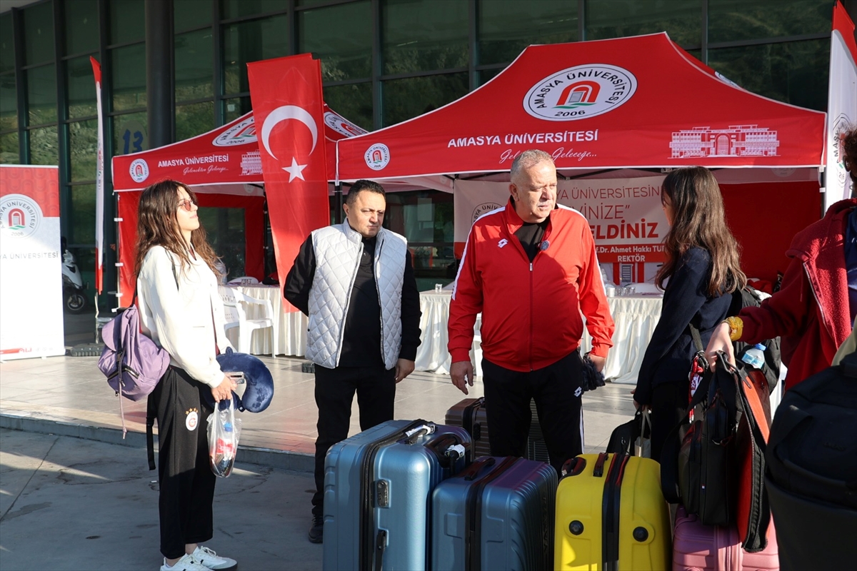 Amasya Üniversitesi Rektörü Turabi: Öğrenci karşılaması gelenek oldu