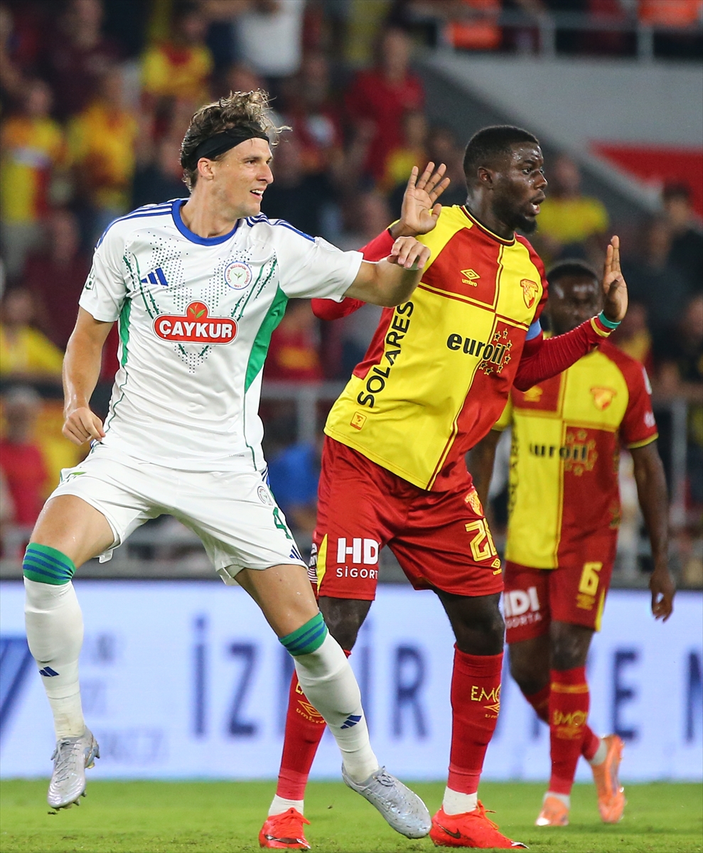 Trendyol Süper Lig: Göztepe, Çaykur Rizespor'u ilk yarıda 1-0 yendi