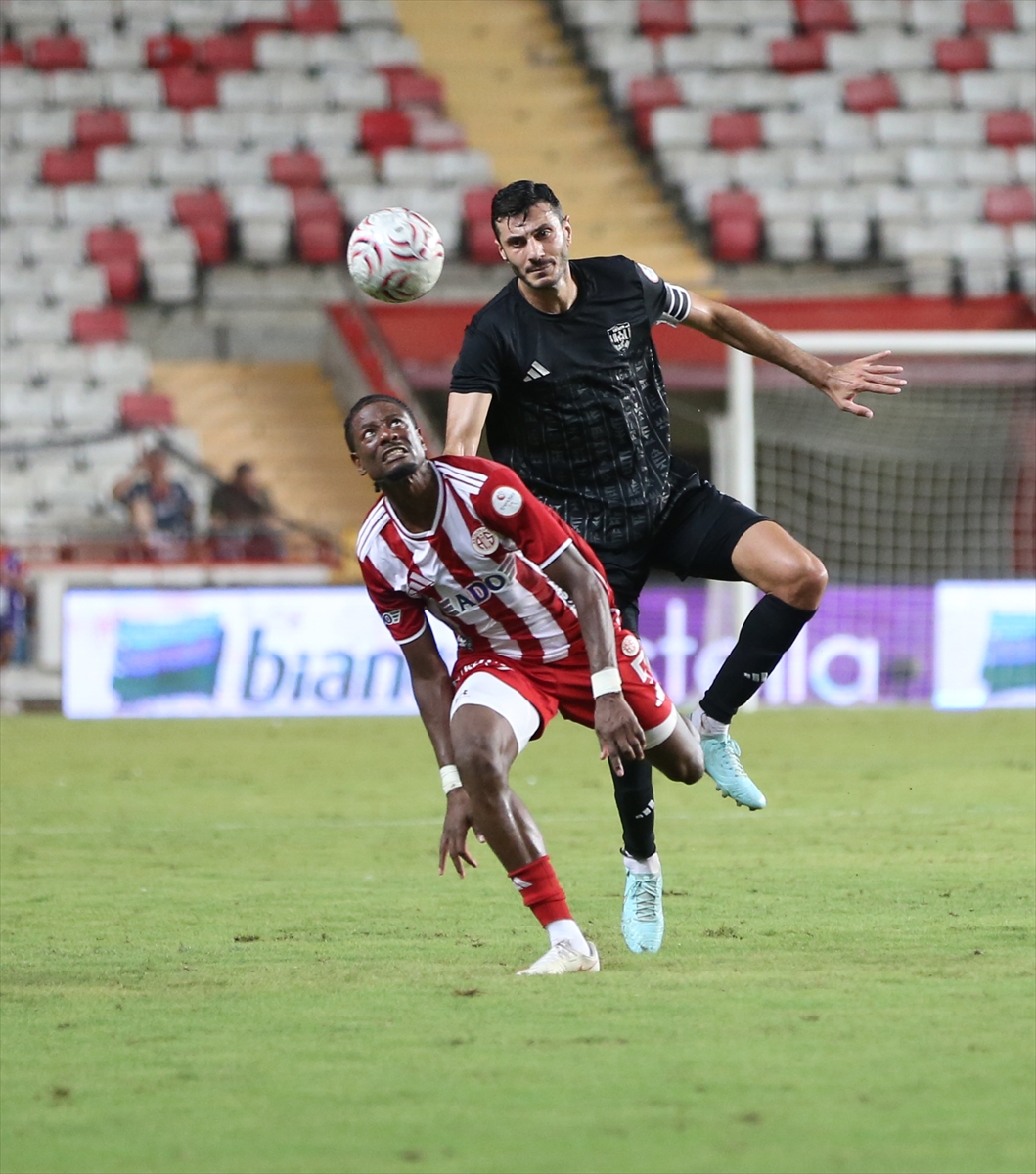 Antalyaspor, Trendyol 1. Lig'de Vanspor'u 3-0 yendi