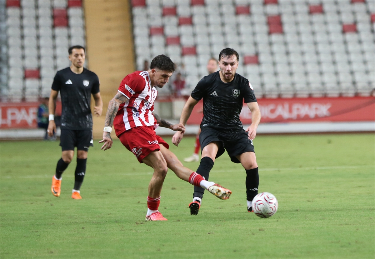 Antalyaspor, Trendyol 1. Lig'de Vanspor'u 3-0 yendi
