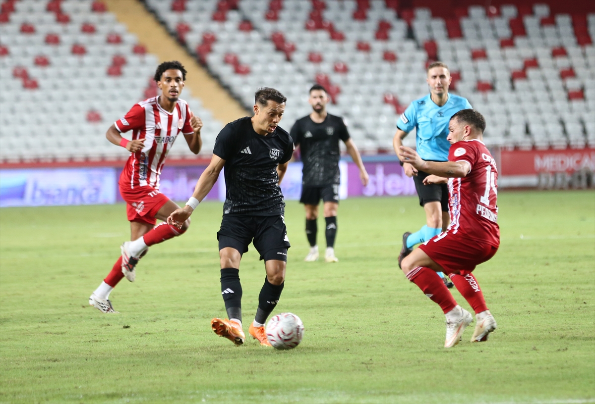 Antalyaspor, Trendyol 1. Lig'de Vanspor'u 3-0 yendi
