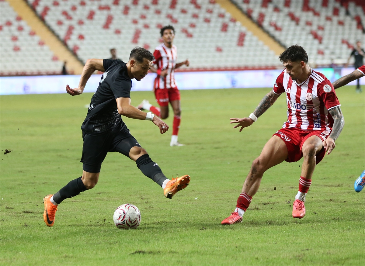Antalyaspor, Trendyol 1. Lig'de Vanspor'u 3-0 yendi