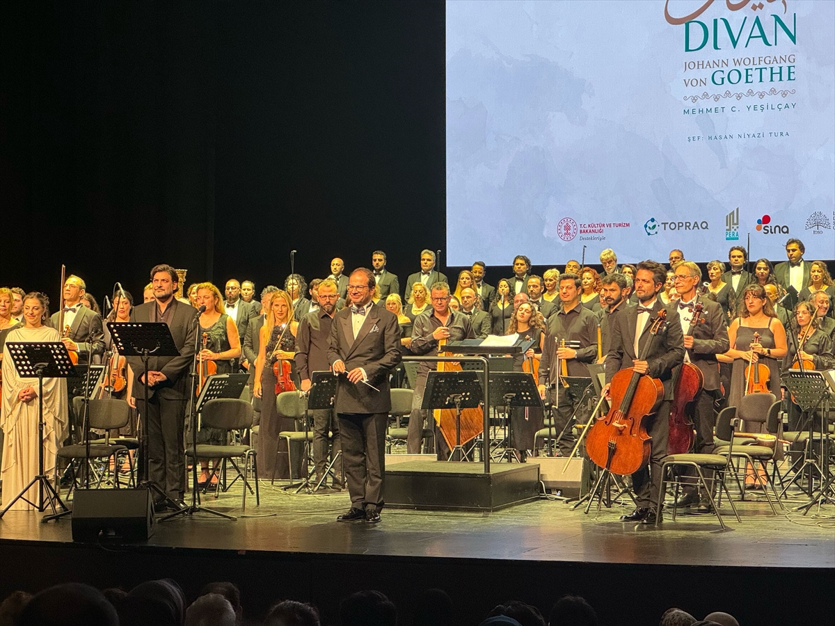 Mehmet C. Yeşilçay: Goethe'nin Divanı AKM'de müzikseverlerle buluştu