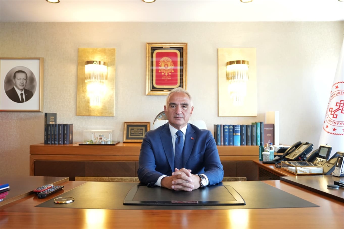 Bakan Ersoy: Türkiye Sinema Festivali biletleri 90 lira