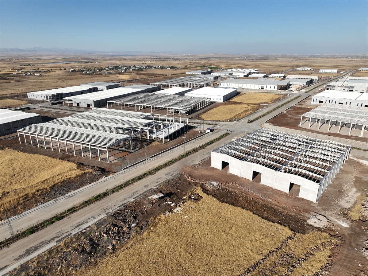 Diyarbakır Karacadağ OSB'de fabrikalar üretime geçti