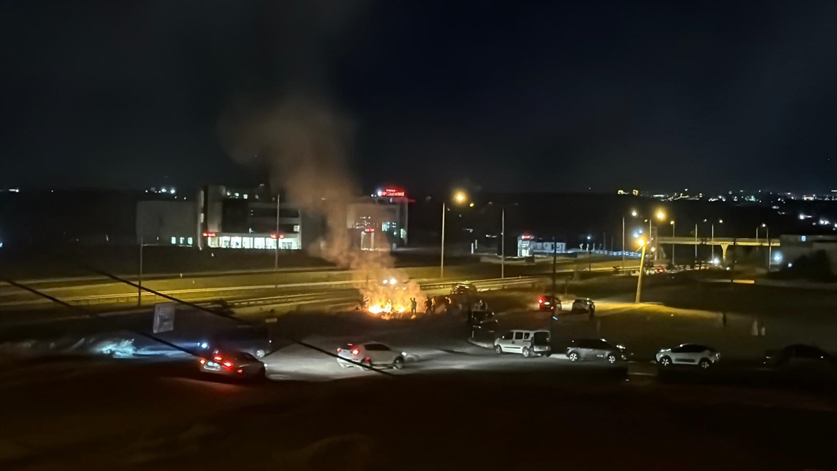 Tekirdağ'da düğünde atılan havai fişekler yangına neden oldu