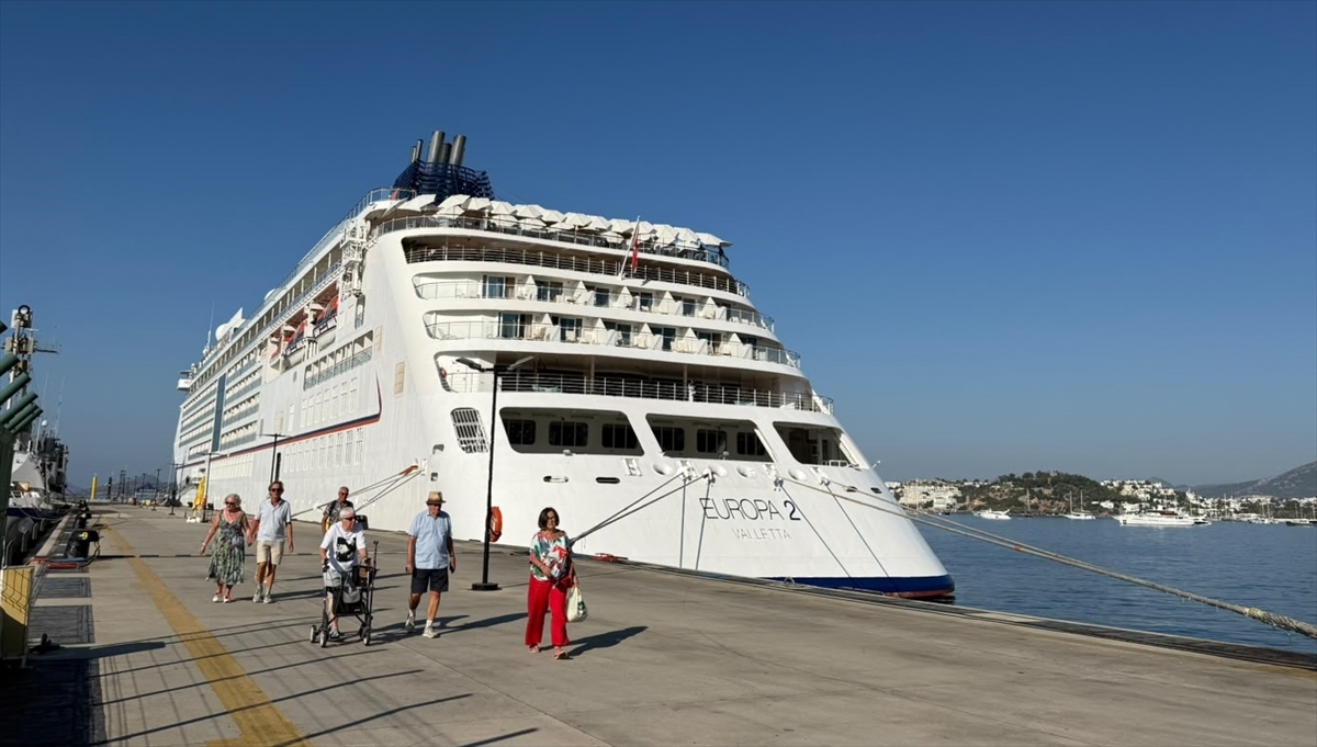 Bodrum'a Europa 2 kruvaziyeri 480 turist getirdi