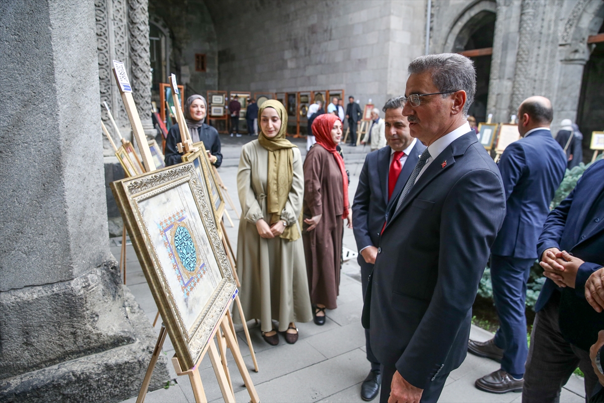 Vali Aydın Baruş: Erzurum'un kültürel zenginliği sergide