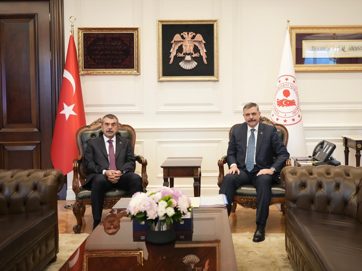 Milli Eğitim Bakanı Tekin "Okul Güvenliği" toplantısında konuştu: