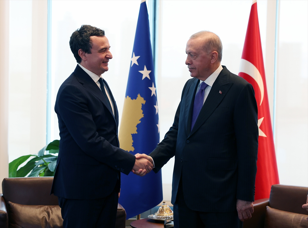 Cumhurbaşkanı Erdoğan, Kosova Başbakanı Kurti'yi kabul etti