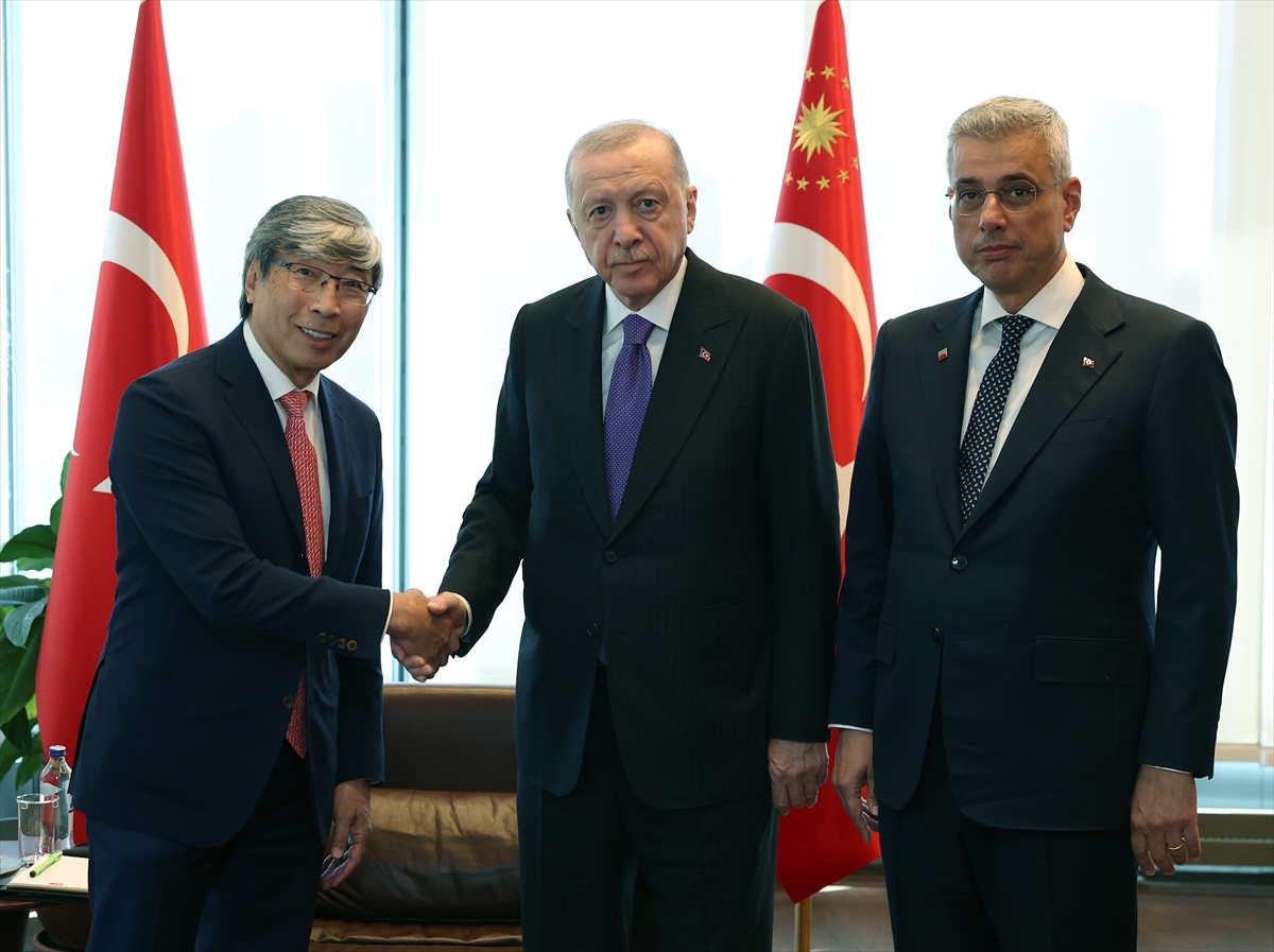 Cumhurbaşkanı Erdoğan, Dr. Patrick Soon-Shiong'u kabul etti