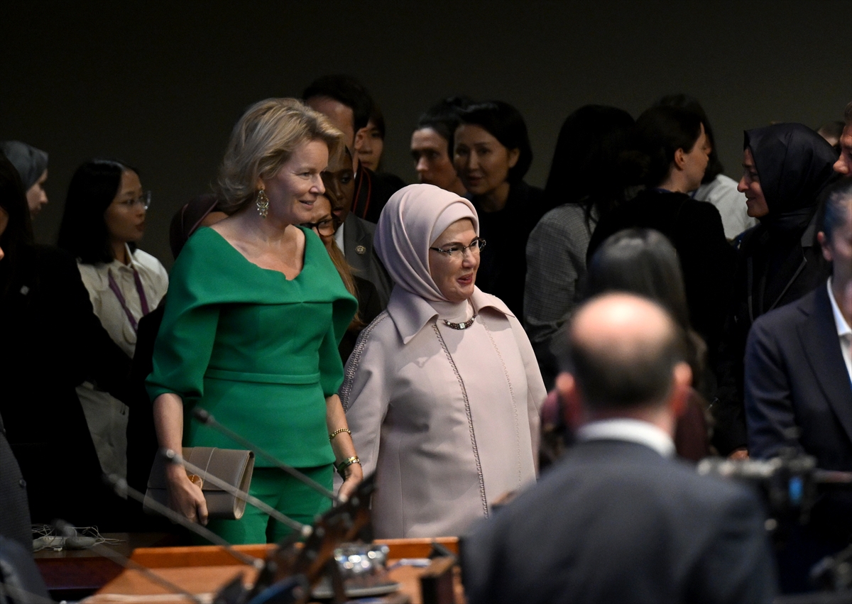 Emine Erdoğan, BM'de çocuklar için güvenli dijital sistemlerin inşasına ilişkin programda konuştu: