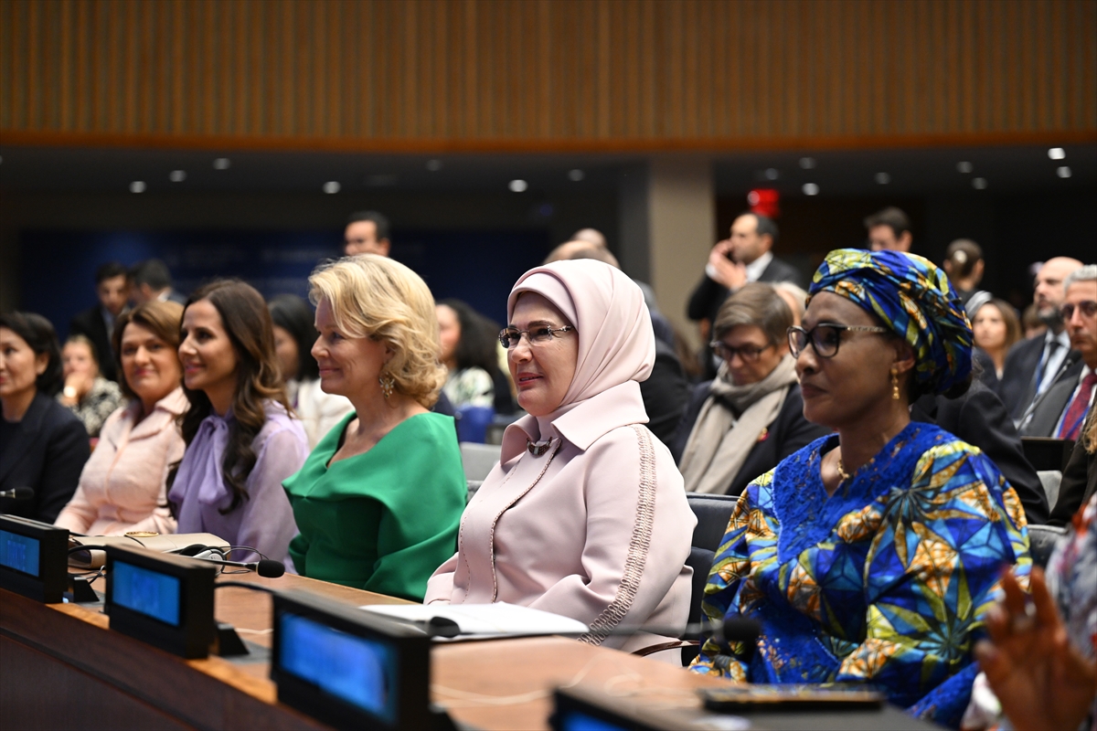 Emine Erdoğan, BM'de çocuklar için güvenli dijital sistemlerin inşasına ilişkin programda konuştu: