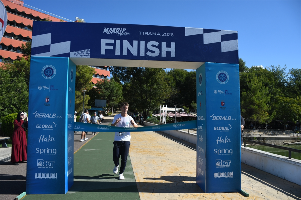 Maarif Vakfı Arnavutluk'ta yeni eğitim yılına maratonla başladı