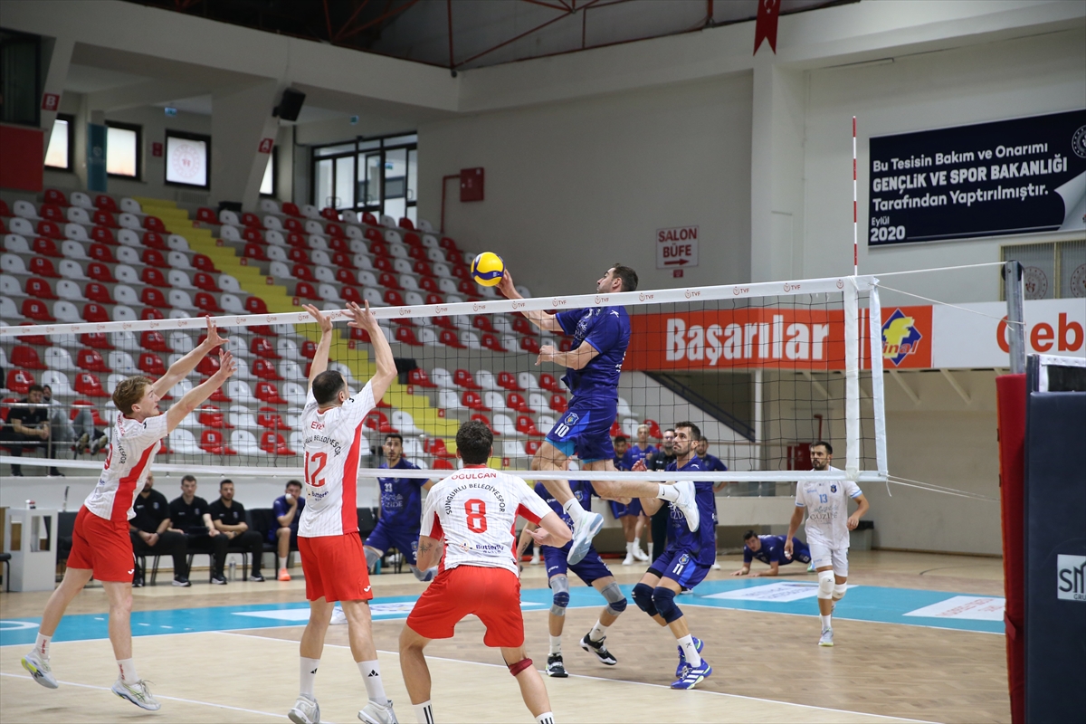 Gebze'de Dursun Ali Arslan anısına voleybol turnuvası sürüyor